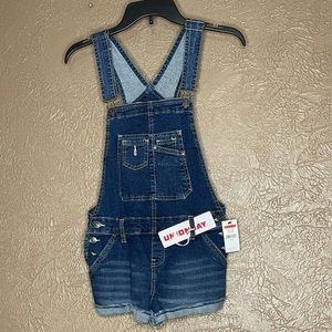Juniors overall shorts. XS. UnionBay.